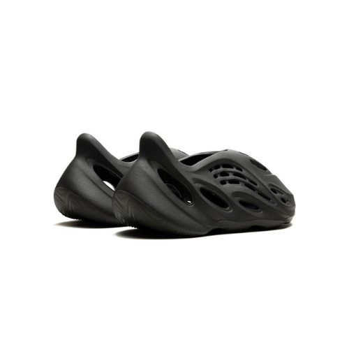 Yeezy Foam RNR Carbon