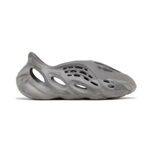 Yeezy Foam RNNR MX Granite