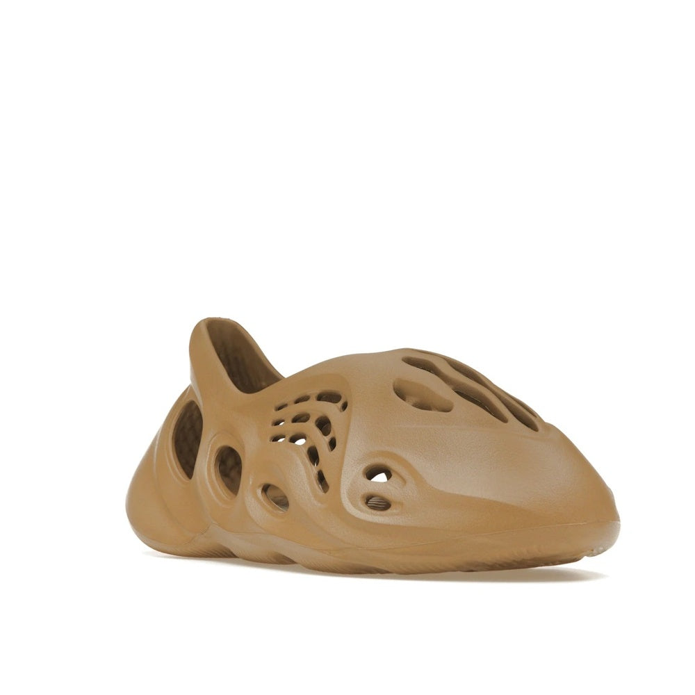 Adidas Yeezy Foam RNR Clay Taupe