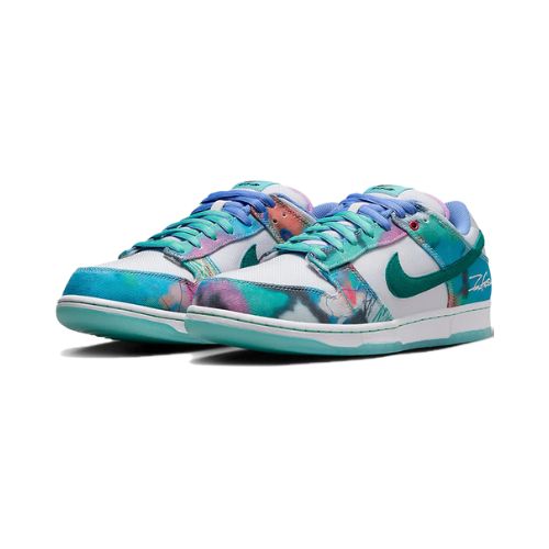 SB Dunk Low Futura Laboratories Bleached Aqua