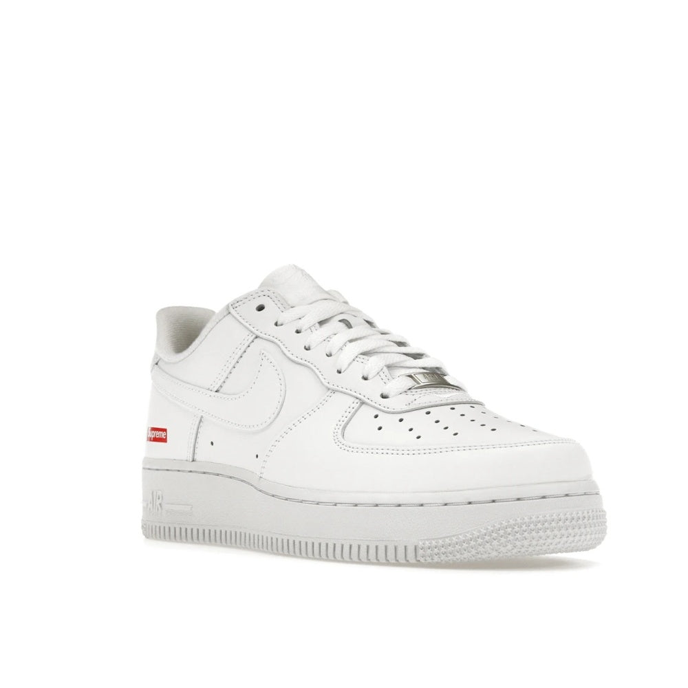 Nike Air Force 1 Low Supreme White