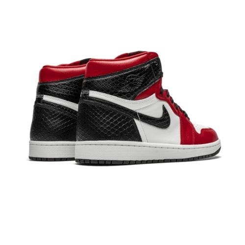 Air Jordan 1 Retro High Satin Snake Chicago